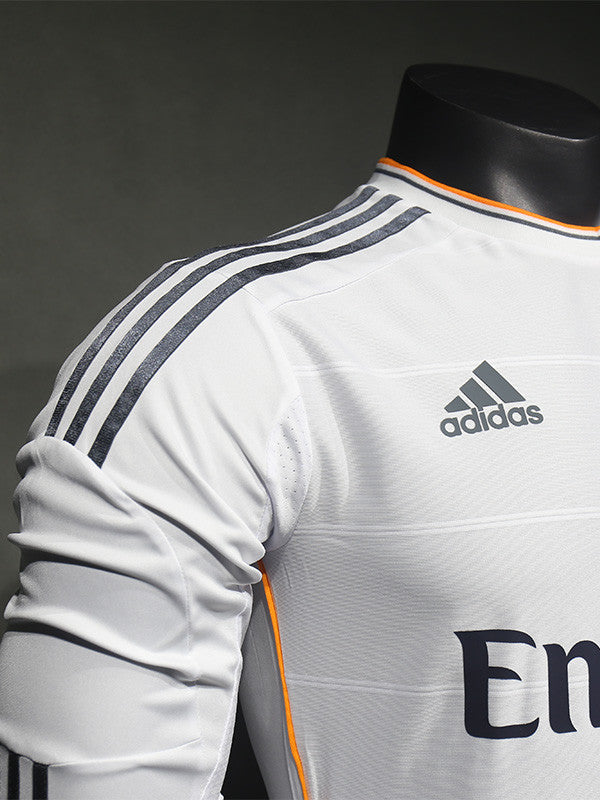 Jersey Retro Real Madrid Local 13-14  Manga Larga Numero 7 Cristiano Version Aficionado Calidad Premium