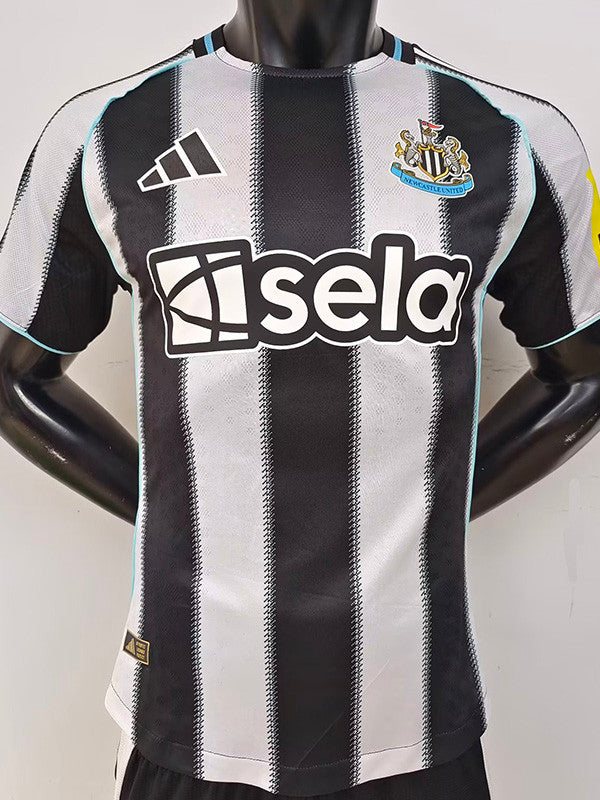 Jersey Local Newcastle United 25-26 Hombre Manga Corta Versión Jugador Calidad Premium