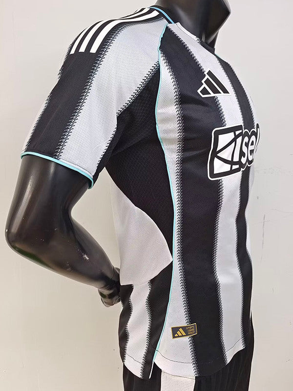 Jersey Local Newcastle United 25-26 Hombre Manga Corta Versión Jugador Calidad Premium