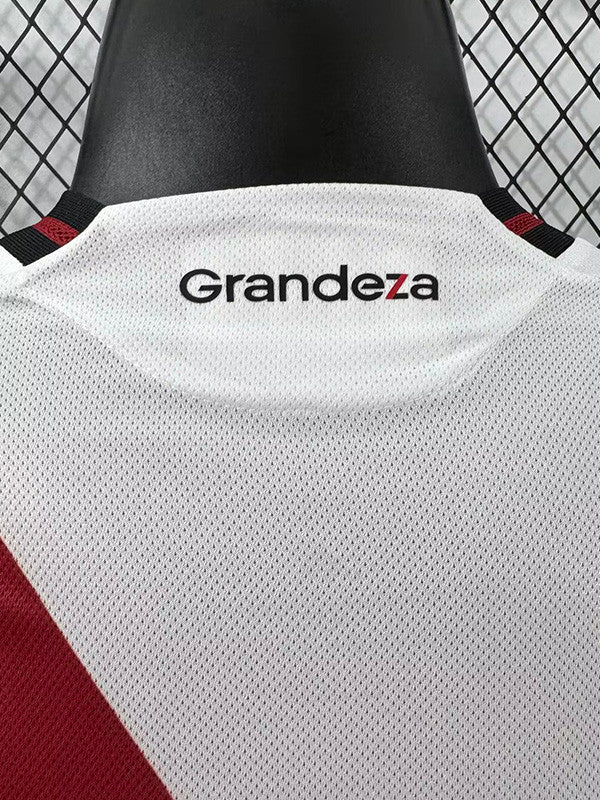 Jersey Local River Plate  25-26 Hombre Manga Corta Version Jugador Calidad Premium