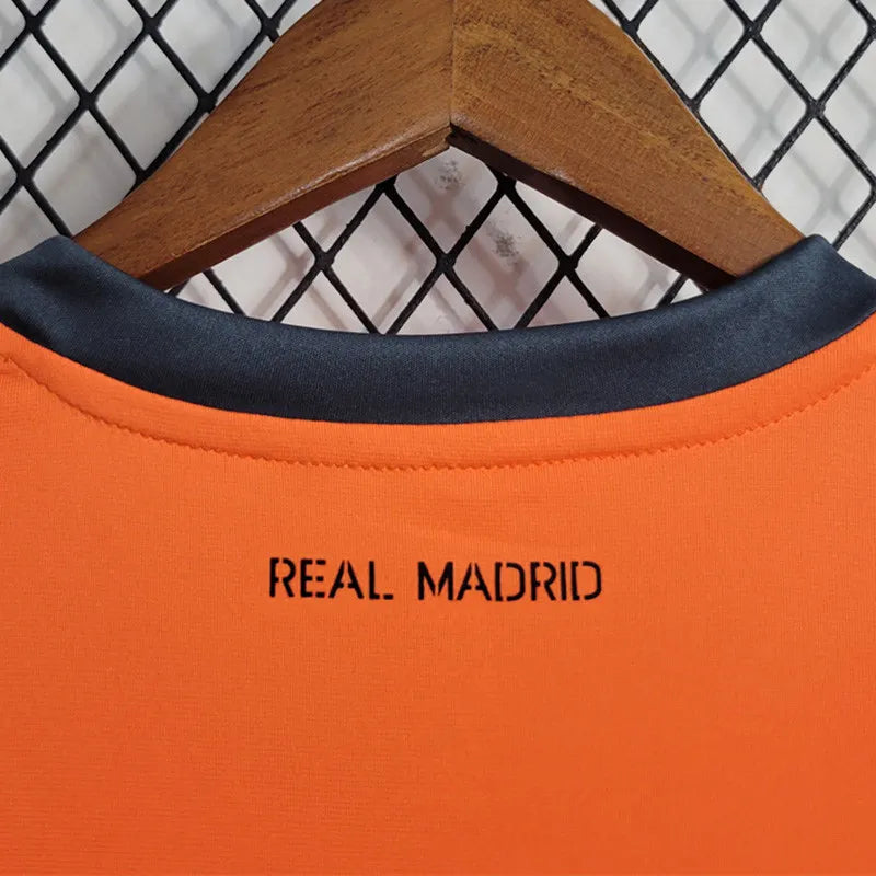 Jersey Retro Real Madrid Visita  13-14 Hombre Ronaldo 7 Manga Larga Versión Aficionado